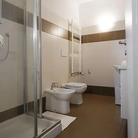 Modern In Center *