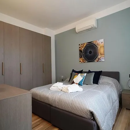 Modern In Center מילאנו